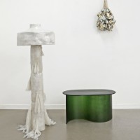 <a href="https://www.galeriegosserez.com/artistes/cober-lukas.html">Lukas Cober</a> - New Wave - Banc (Vert Volan)